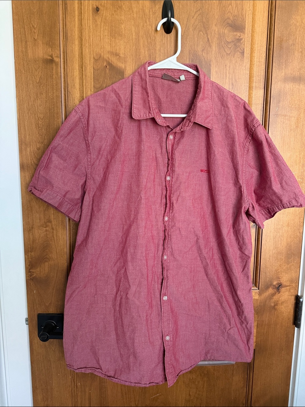 WEZC men’s short sleeve button down